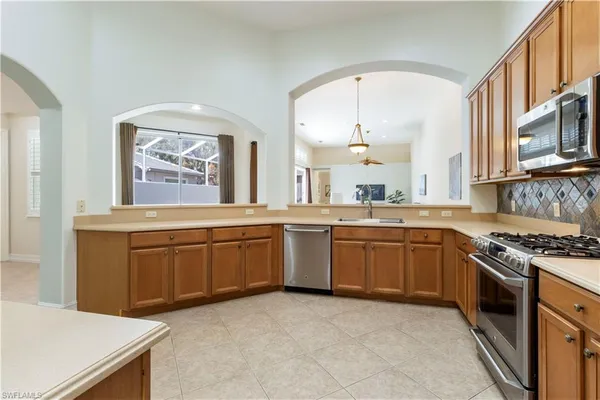 $2,950 | 1757 Tarpon Bay Drive South, Unit 57, Naples, FL 34119