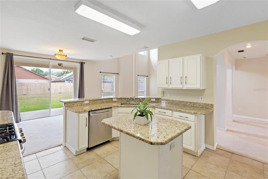 1318 Hatcher Loop Drive Brandon, FL 33511 - Photo 10 of 31