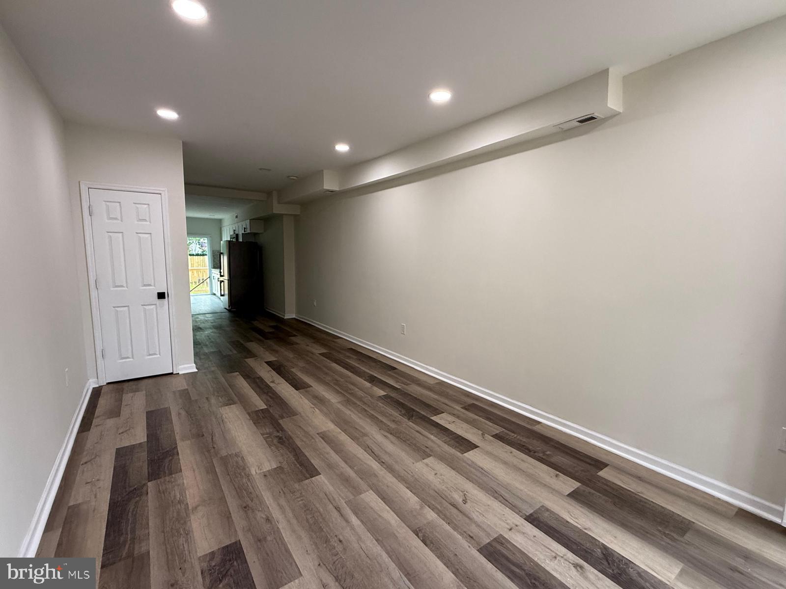 516 Columbus Road Burlington, NJ 08016 - Photo 6 of 12 a view of room with window