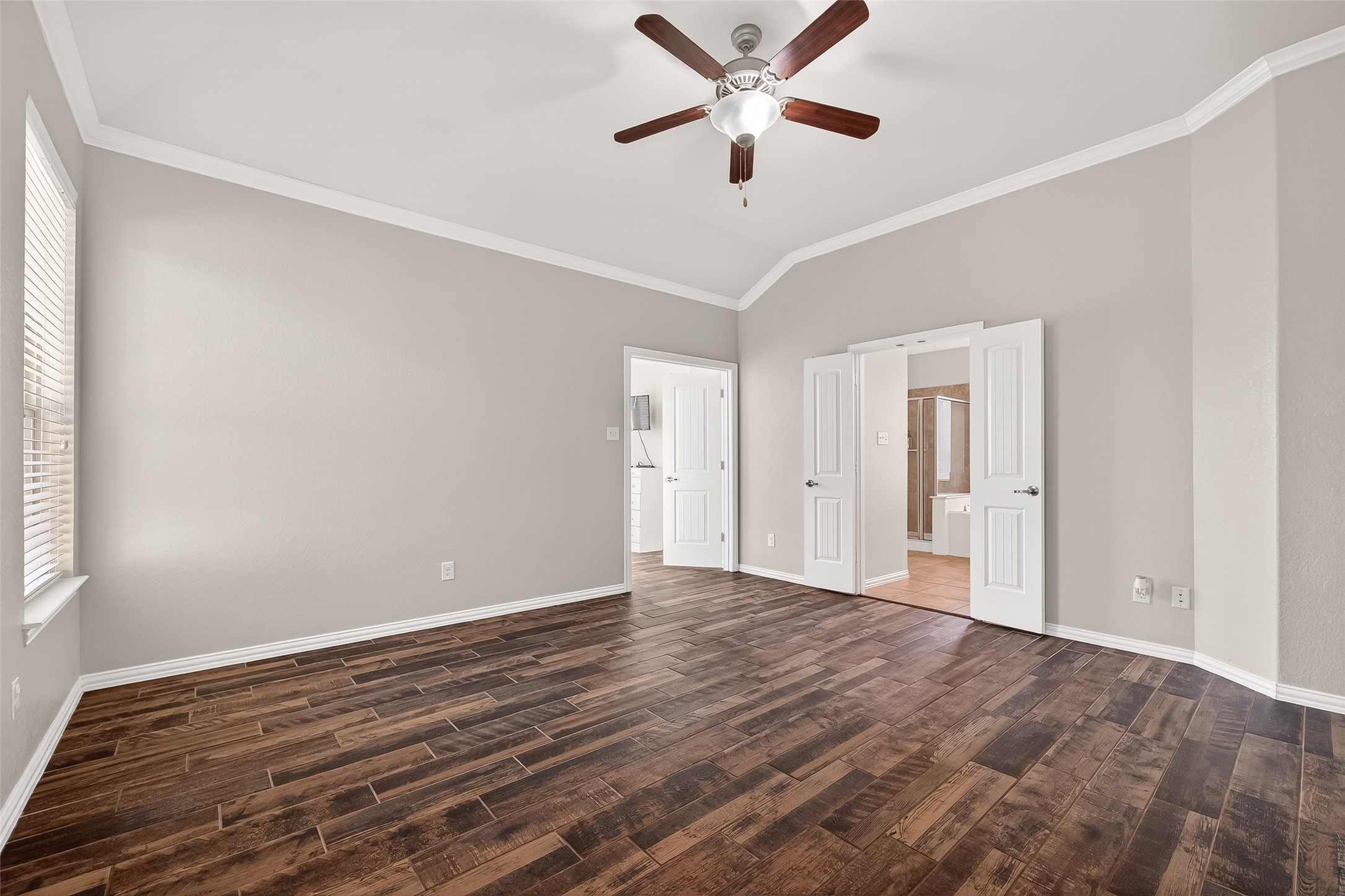 2019 Preston Park Rosenberg, TX 77471 - Photo 16 of 36 Primary Bedroom