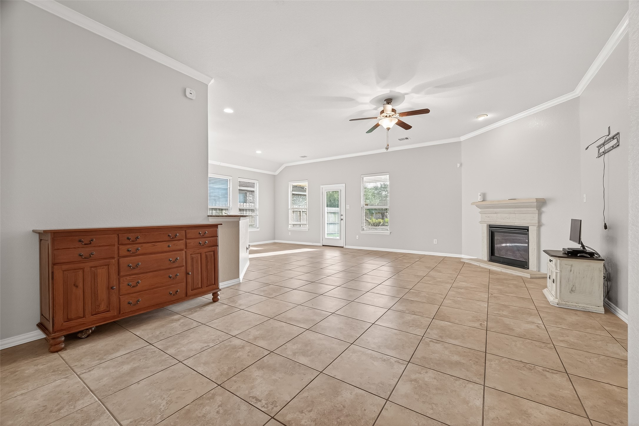 2019 Preston Park Rosenberg, TX 77471 - Photo 5 of 36 Large Living Room with Fireplace