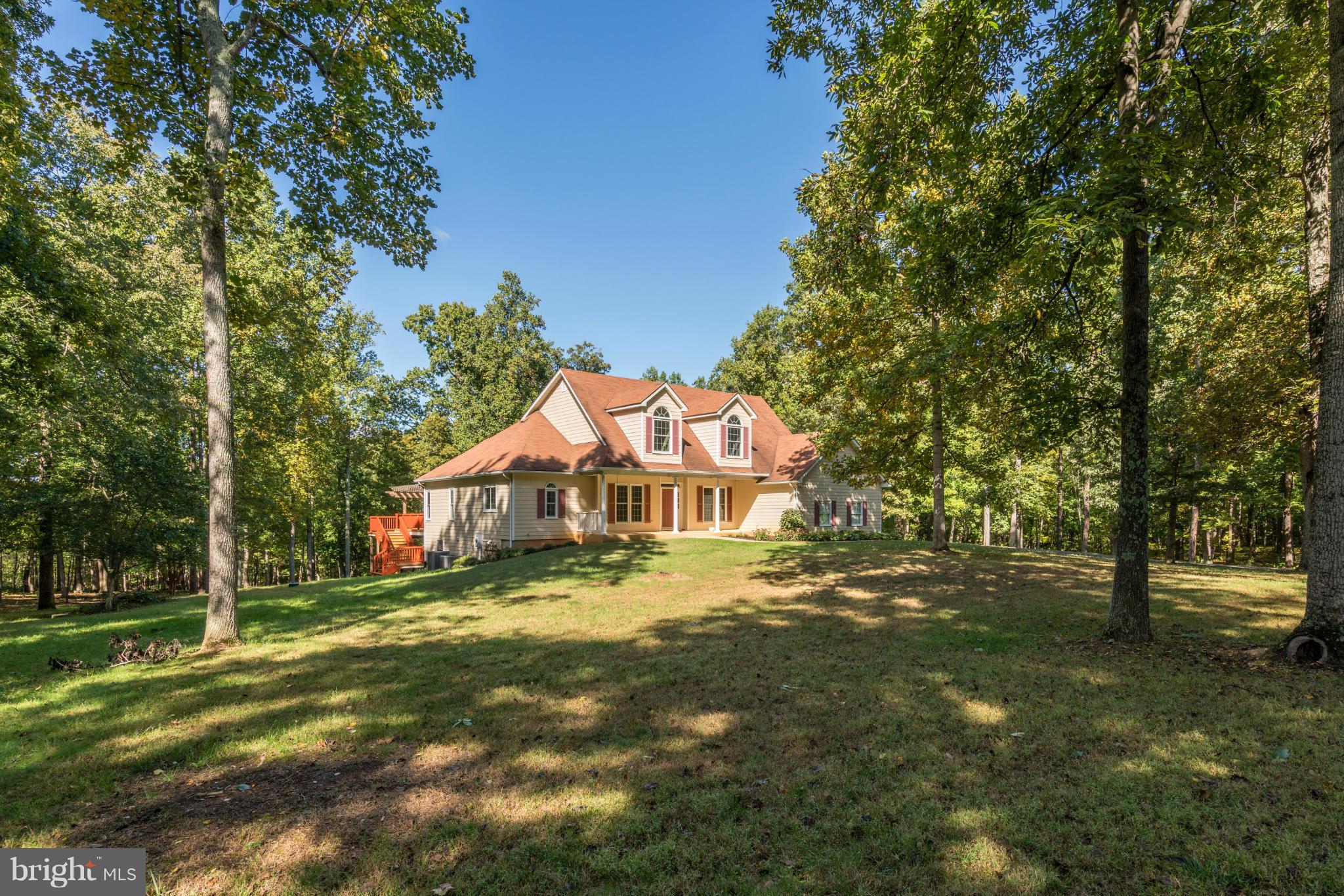 6042 Varzara Road Marshall, VA 20115 - Photo 1 of 30 Exterior (Front)