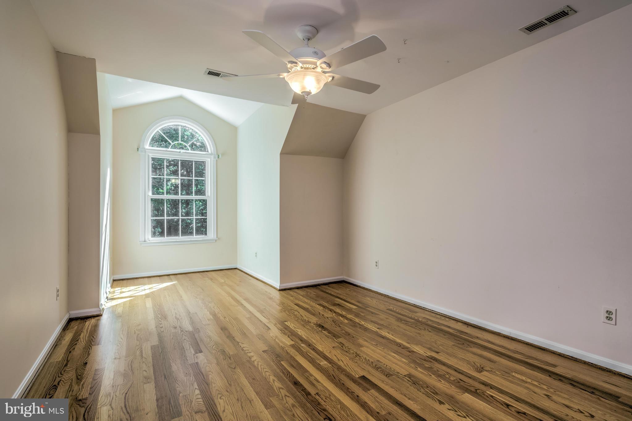 6042 Varzara Road Marshall, VA 20115 - Photo 21 of 30 Bedroom