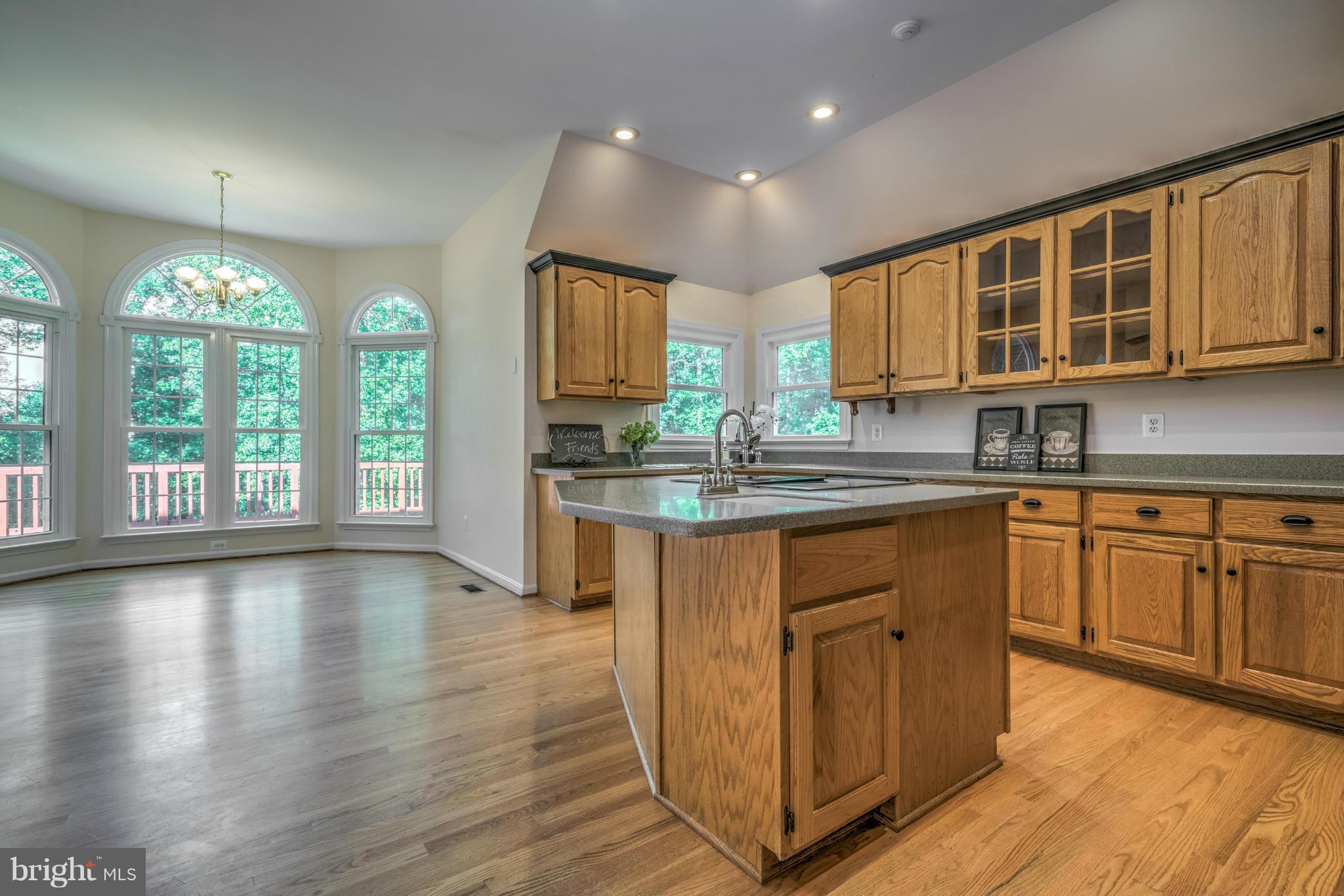 6042 Varzara Road Marshall, VA 20115 - Photo 8 of 30 Kitchen