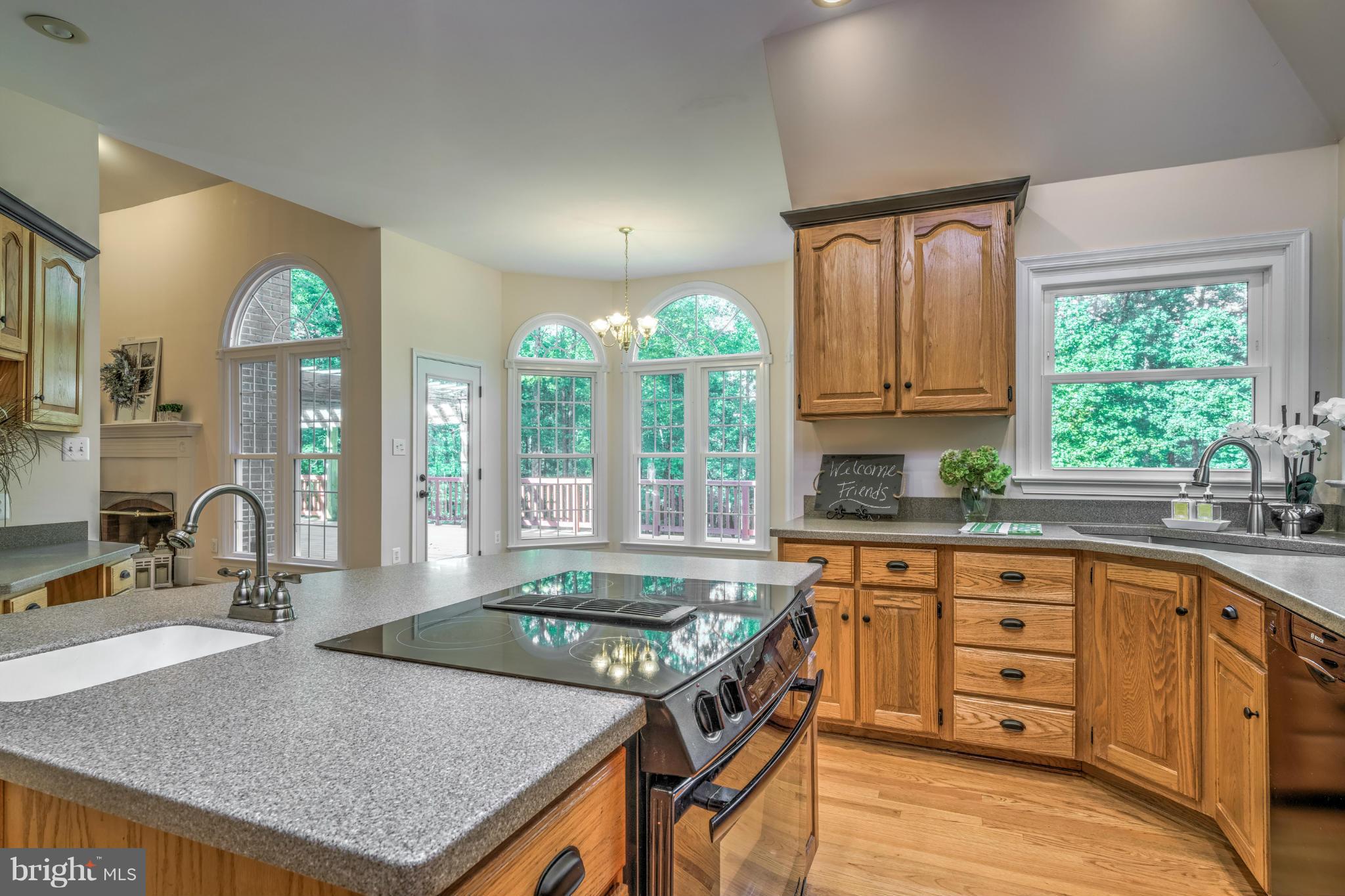 6042 Varzara Road Marshall, VA 20115 - Photo 9 of 30 Kitchen
