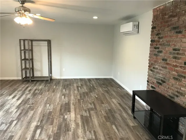 $1,800 | 430 East Bixby Road, Unit A, Long Beach, CA 90807