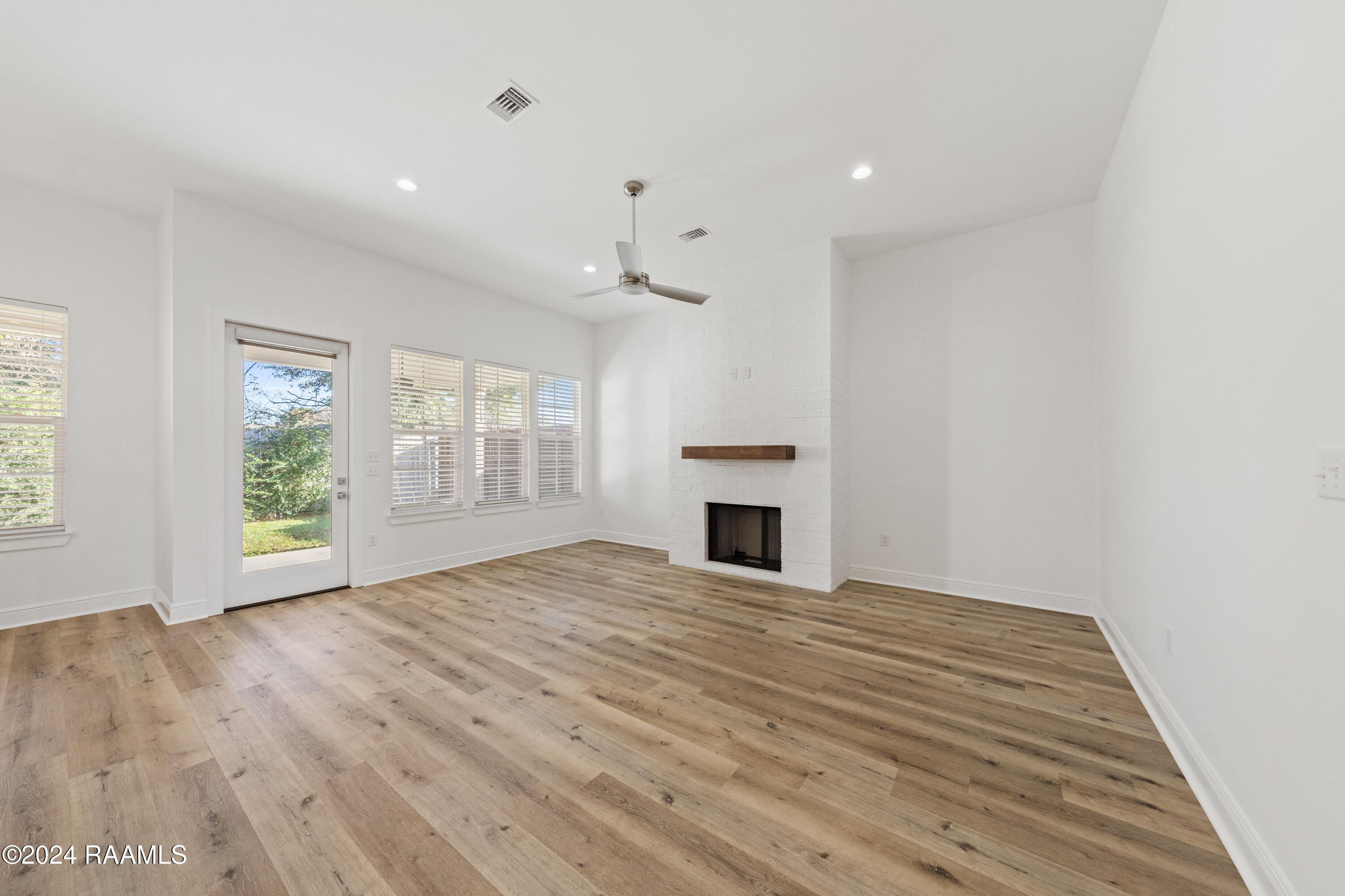 400 Croft Row Lafayette, LA 70503 - Photo 7 of 31 400Croft-22