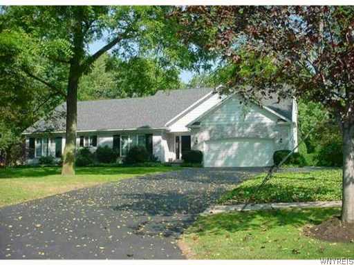 42 Keswick Road Amherst, NY 14226 - Photo 1 of 1 Exterior Front
