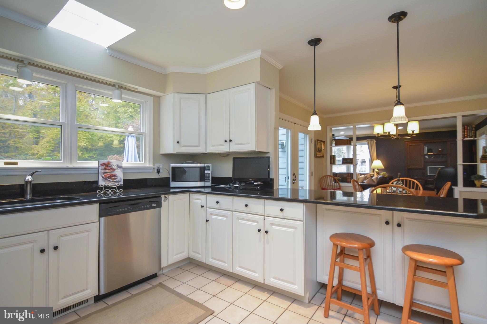 1633 Ridout Road Annapolis, MD 21409 - Photo 11 of 29 Kitchen