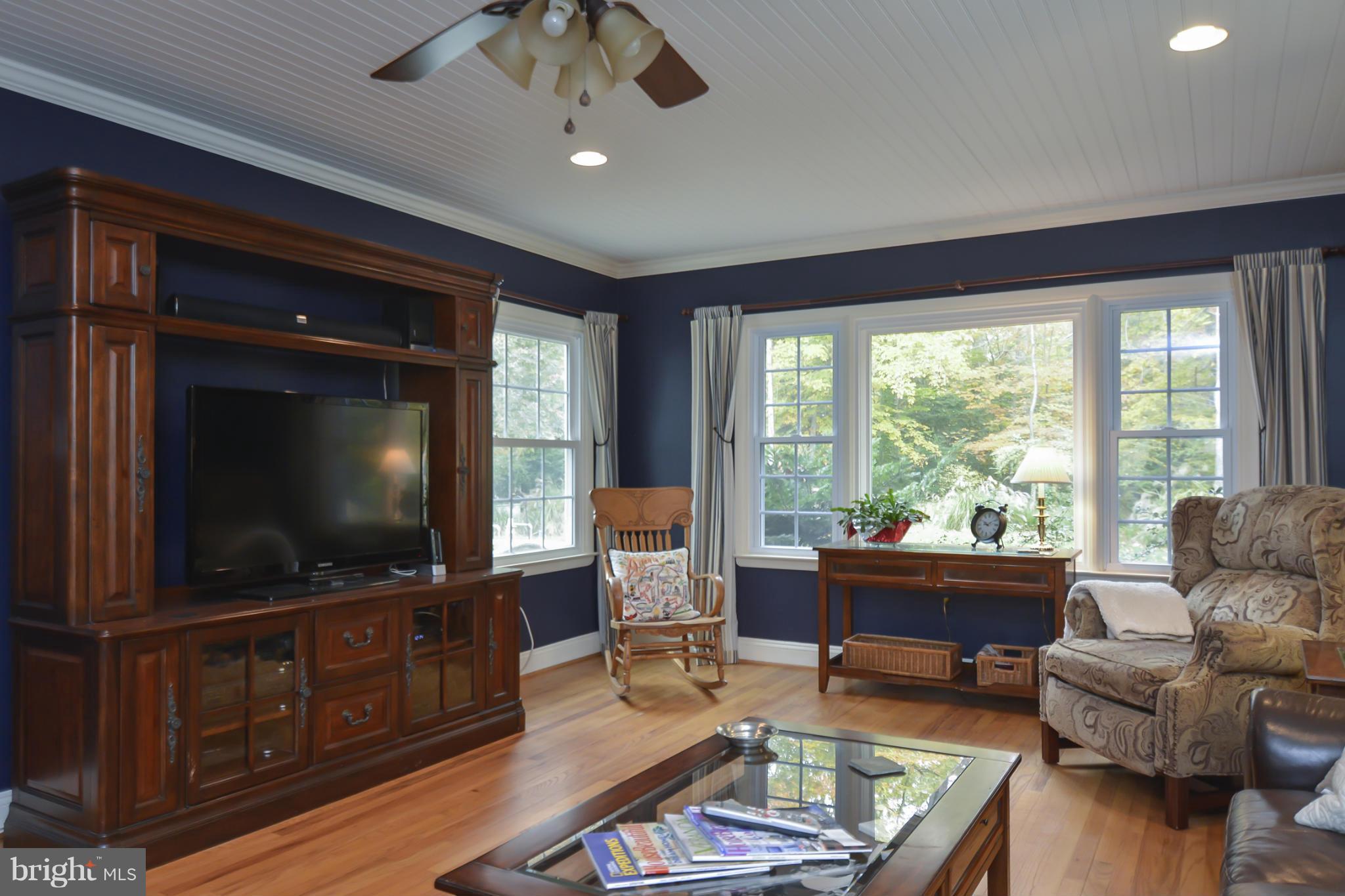 1633 Ridout Road Annapolis, MD 21409 - Photo 13 of 29 Family Room