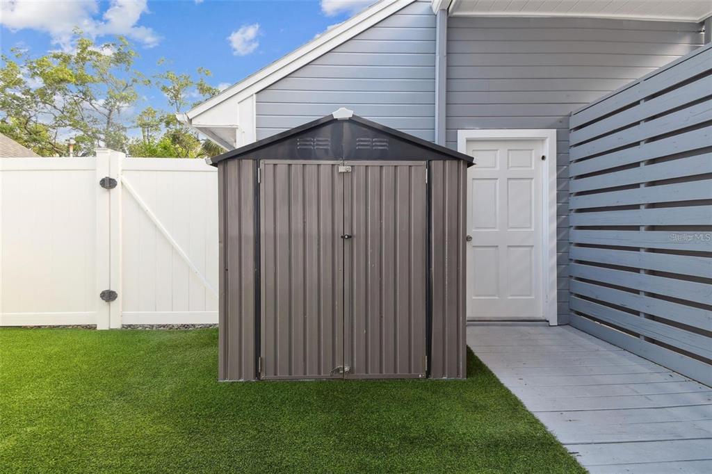 4835 West Flamingo Road Tampa, FL 33611 - Photo 39 of 51 a view of a house with backyard