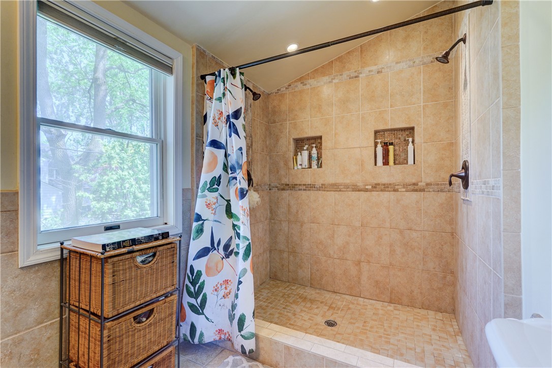 215 Roosevelt Road Rochester, NY 14618 - Photo 23 of 31