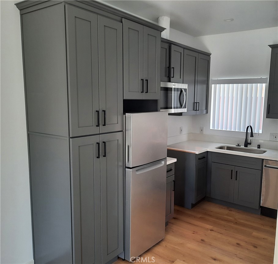 515 West 3rd Street Long Beach, CA 90802 - Photo 2 of 6 Remodeled Kitchen