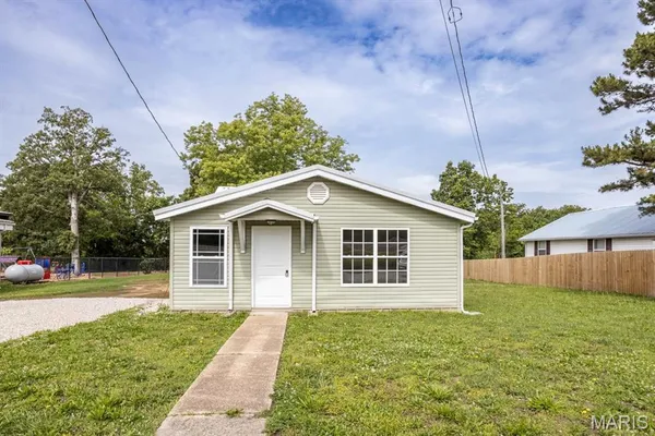 $165,000 | 322 South Commercial Street, Crocker, MO 65452