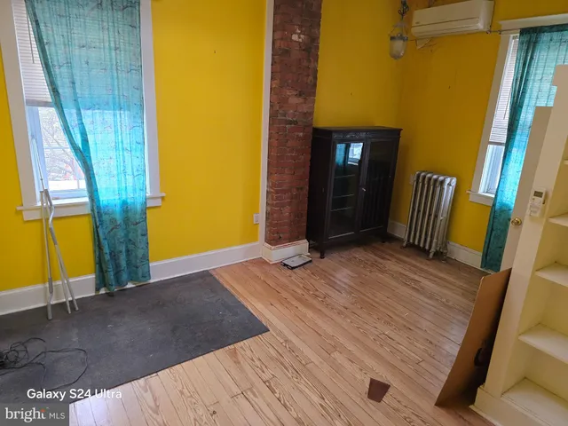 $2,400 | 4501 Edgemont Street, Philadelphia, PA 19137