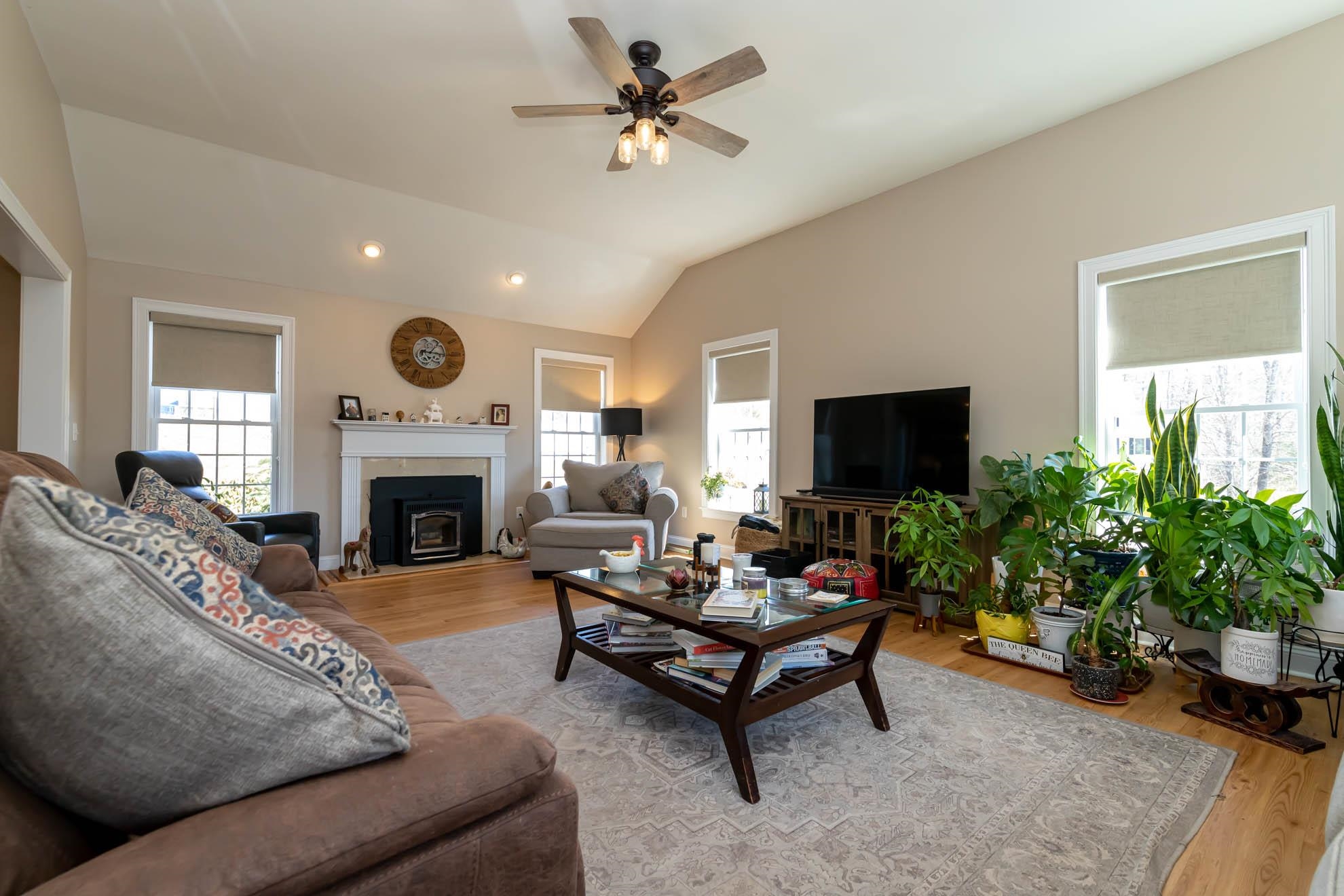 5 Carriage Hill Road Wilton, NH 03086 - Photo 12 of 40