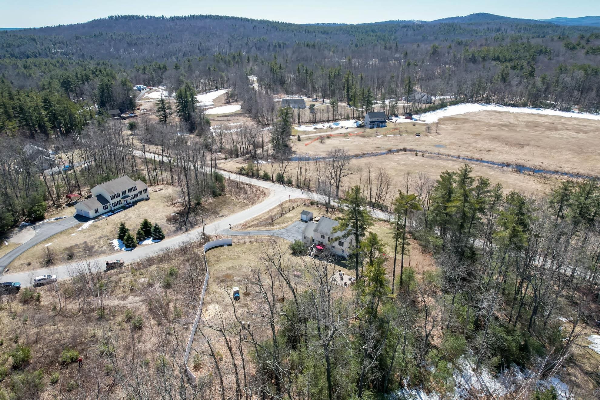5 Carriage Hill Road Wilton, NH 03086 - Photo 4 of 40