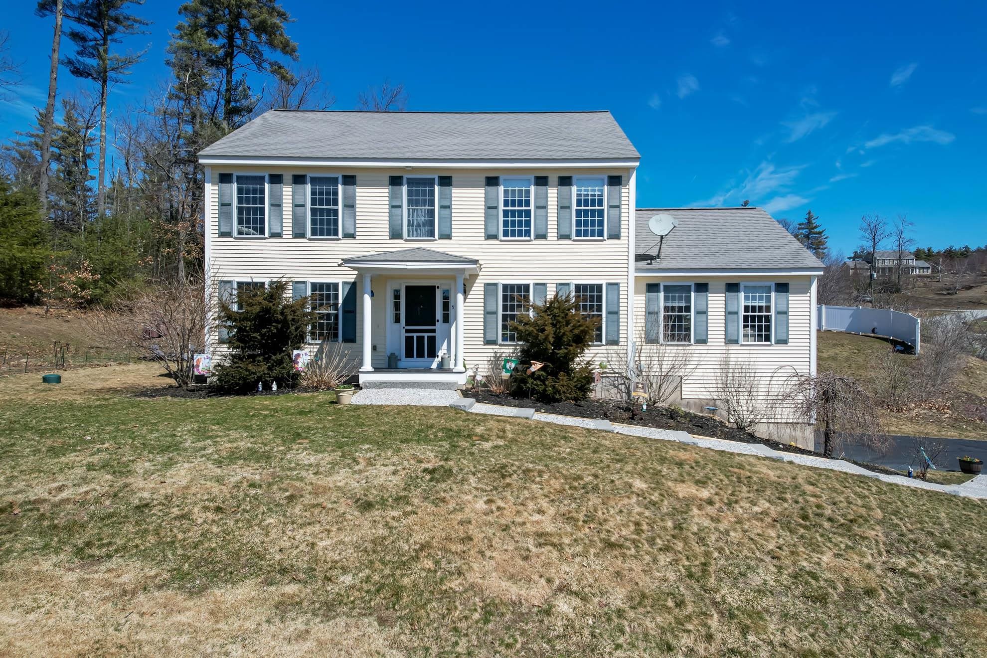 5 Carriage Hill Road Wilton, NH 03086 - Photo 7 of 40