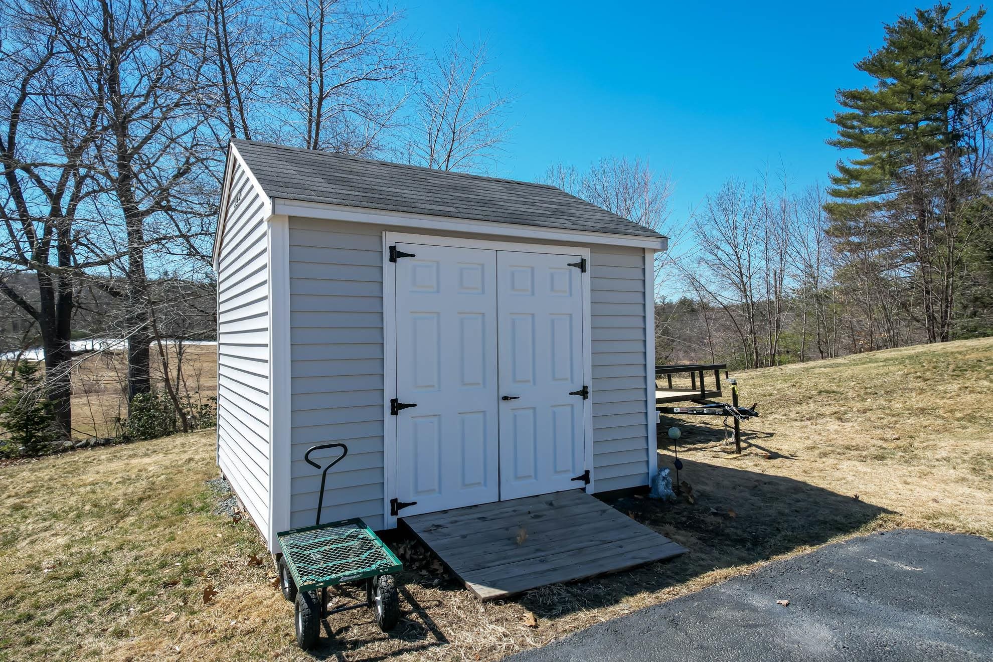 5 Carriage Hill Road Wilton, NH 03086 - Photo 10 of 40