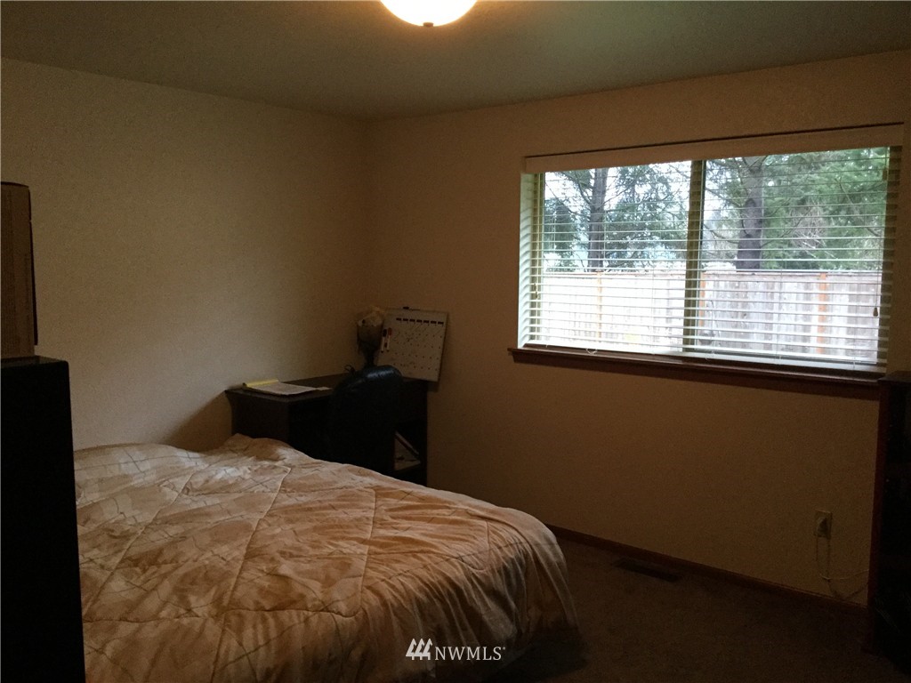 6101 189th Loop Southwest Rochester, WA 98579 - Photo 13 of 22
