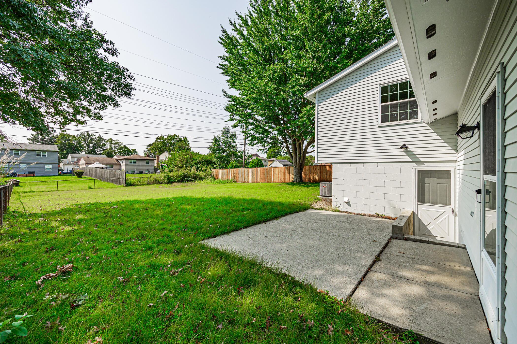 1717 Norma Road Columbus, OH 43229 - Photo 17 of 58 1717 Norma Rd 009