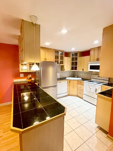 $245,000 | 1306 South New Wilke Road, Unit 2B, Arlington Heights, IL 60005