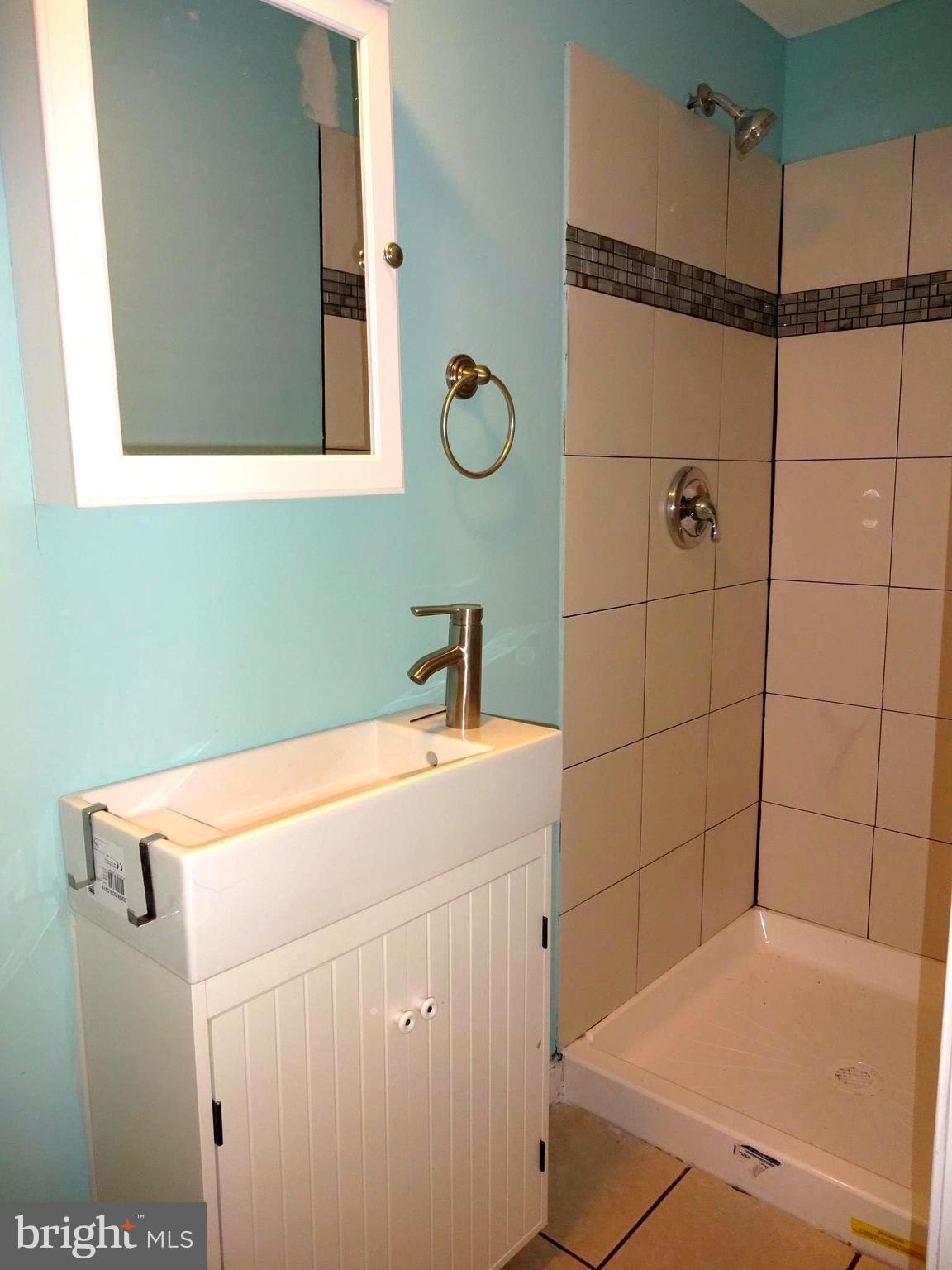 11 Torque Way Baltimore, MD 21220 - Photo 17 of 20 Full Bath Upper Level