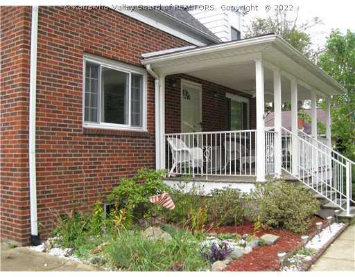 823 South Park Road Charleston, WV 25304 - Photo 2 of 8 Exterior Front.