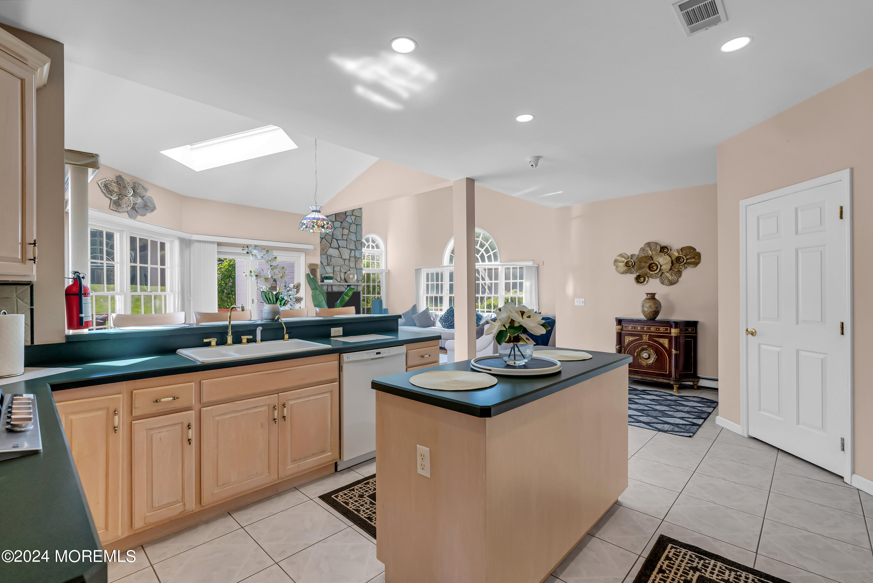 28 Wisteria Road Sparta, NJ 07871 - Photo 12 of 49 025_mjb03947_325
