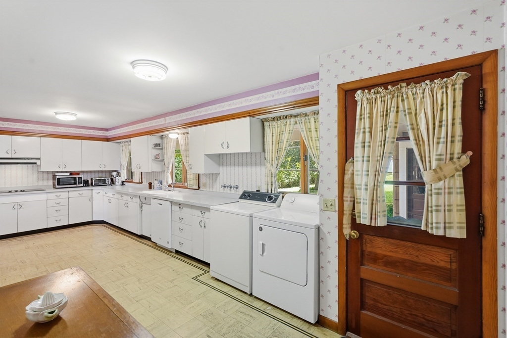 5-7 Slater Street Webster, MA 01570 - Photo 7 of 42