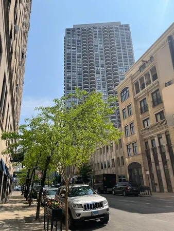 $2,995 | 2020 North Lincoln Park West, Unit 31C, Chicago, IL 60614