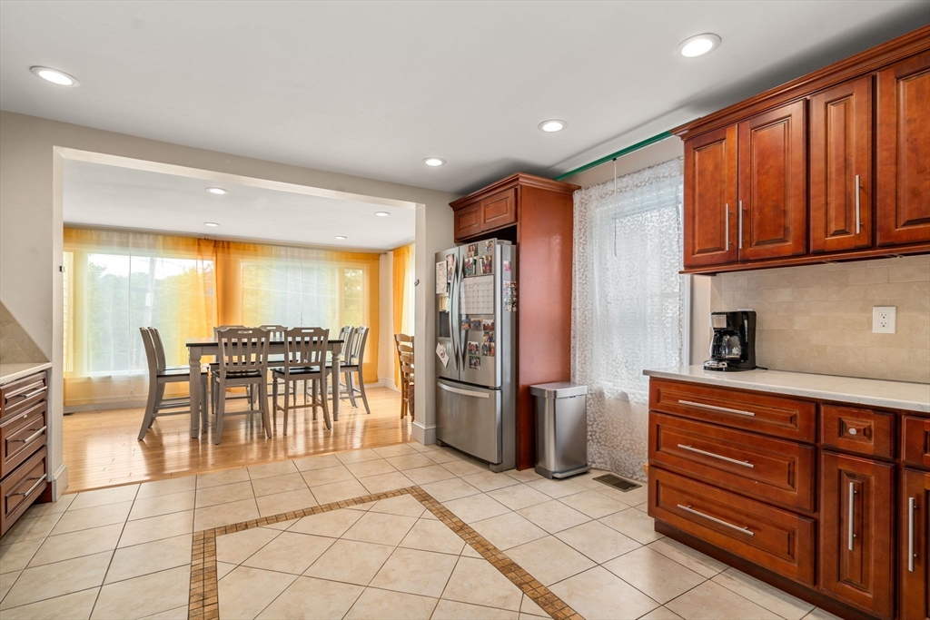 27 Hamilton Place Needham, MA 02494 - Photo 28 of 42