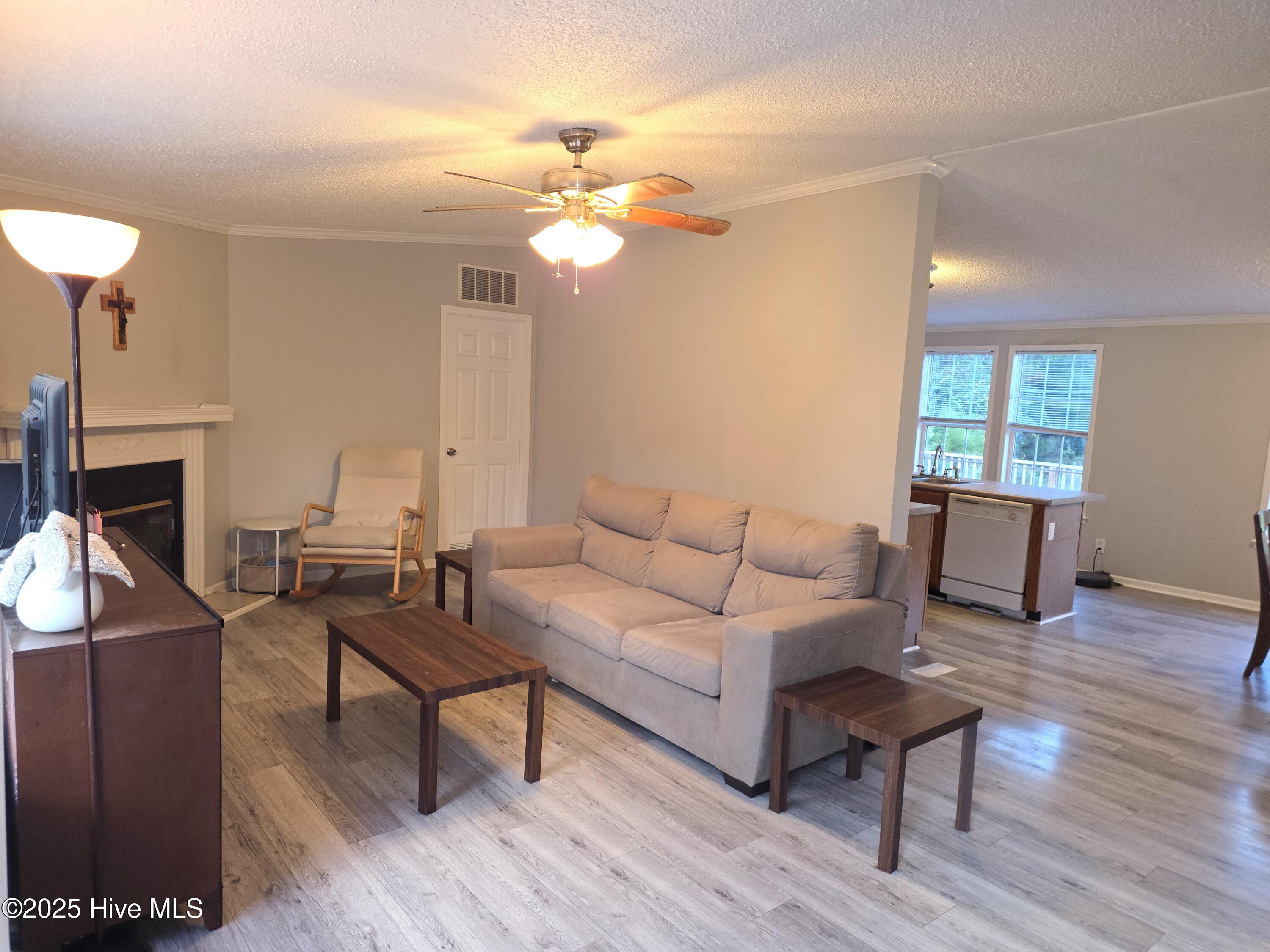 361 Fowler Manning Road Richlands, NC 28574 - Photo 12 of 39 Living Room