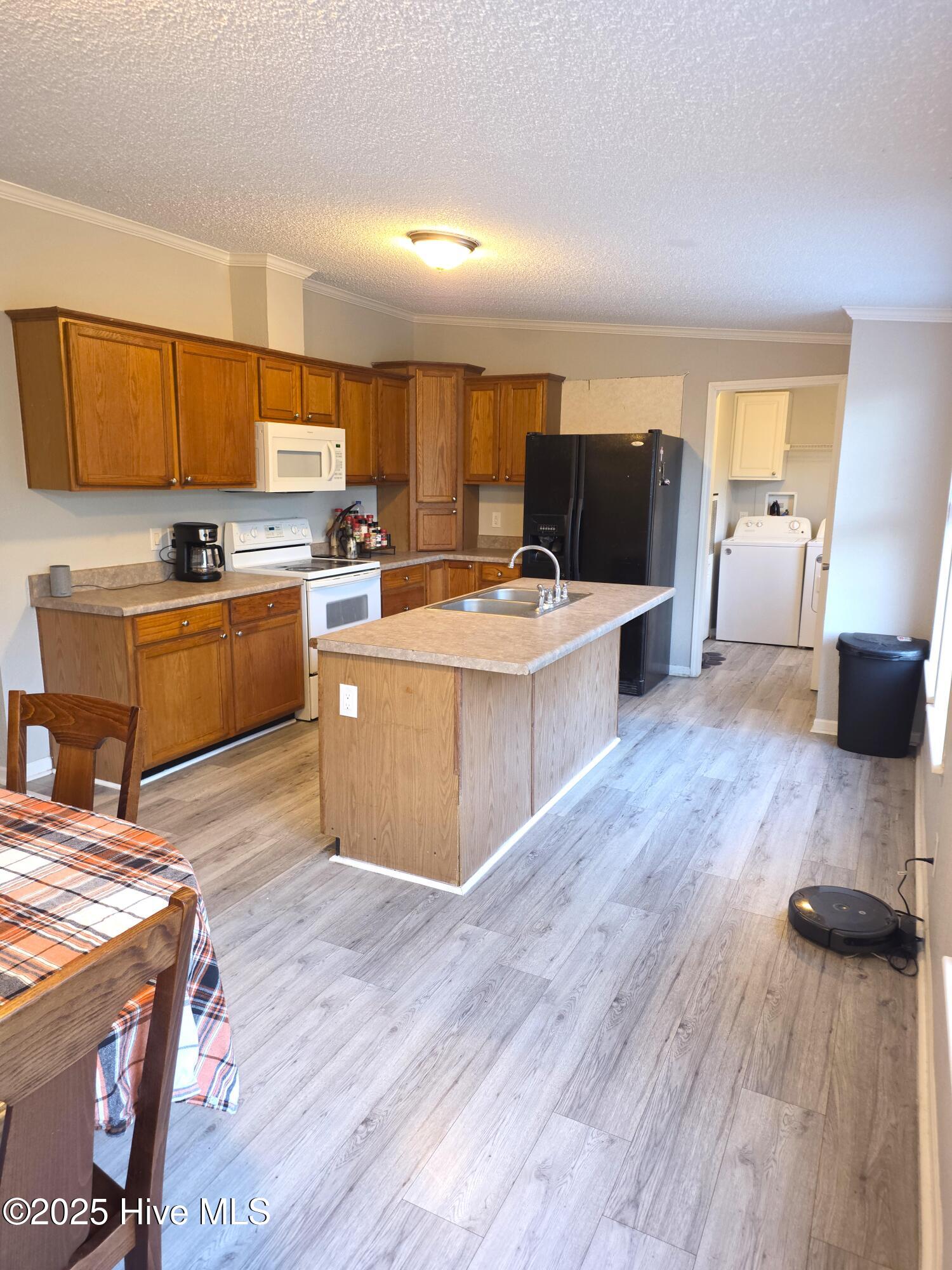 361 Fowler Manning Road Richlands, NC 28574 - Photo 17 of 39 Kitchen/Dining