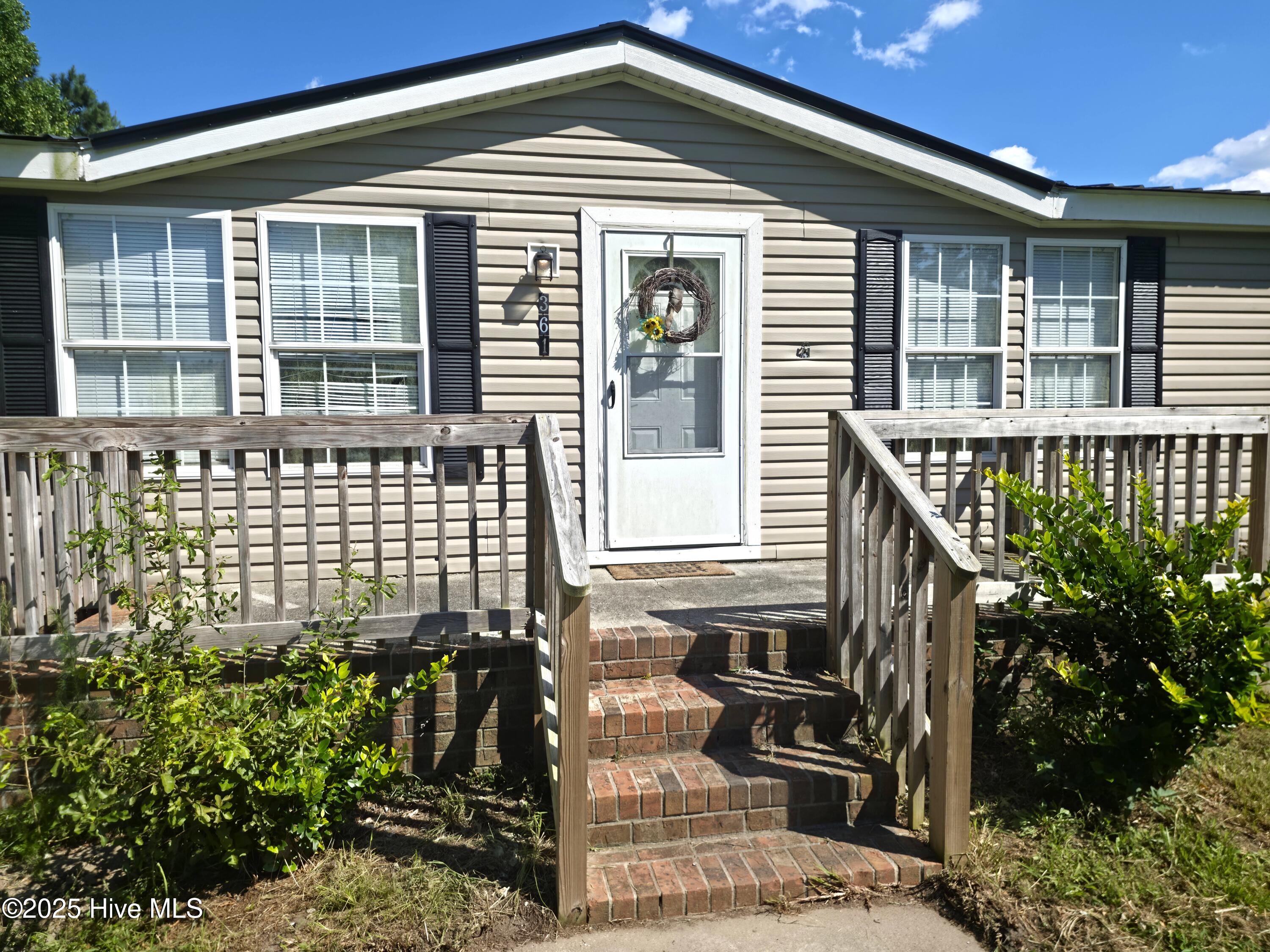 361 Fowler Manning Road Richlands, NC 28574 - Photo 5 of 39 Porch
