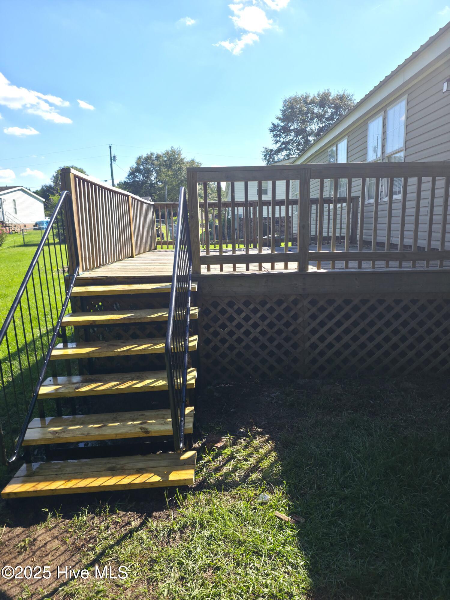 361 Fowler Manning Road Richlands, NC 28574 - Photo 8 of 39 Deck