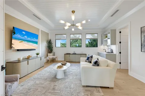 $7,075,000 | 767 Park Shore Drive, Naples, FL 34103