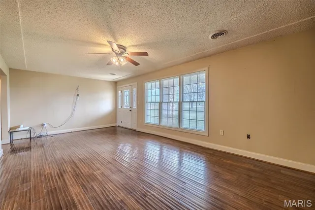 $699,000 | 10637 Highway Tt Lebanon Mo 65662, Grovespring, MO 65662