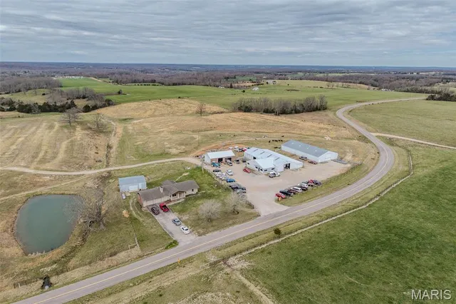 $699,000 | 10637 Highway Tt Lebanon Mo 65662, Grovespring, MO 65662