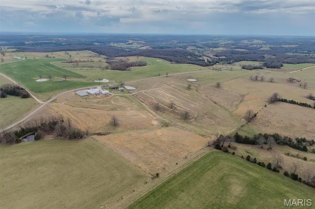 $699,000 | 10637 Highway Tt Lebanon Mo 65662, Grovespring, MO 65662