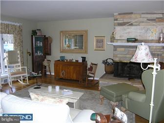 5 South Colonial Ridge Moorestown, NJ 08057 - Photo 3 of 12 Living Room