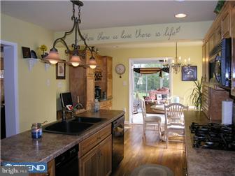 5 South Colonial Ridge Moorestown, NJ 08057 - Photo 6 of 12 Kitchen