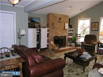 5 South Colonial Ridge Moorestown, NJ 08057 - Photo 7 of 12 Family Room