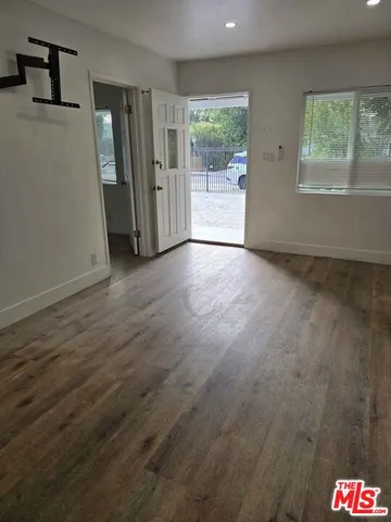 $3,850 | 14123 Califa Street, Van Nuys, CA 91401