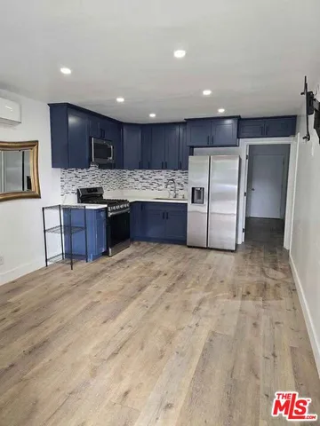 $3,850 | 14123 Califa Street, Van Nuys, CA 91401