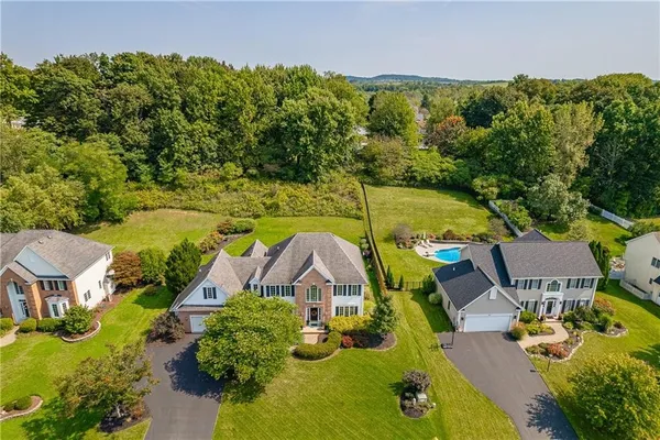 $727,000 | 22 Royale Drive, Perinton, NY 14450
