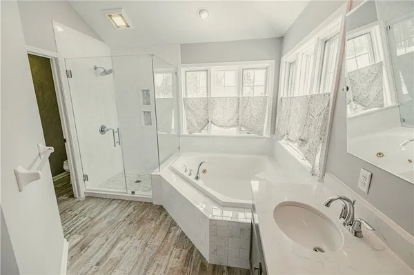 $727,000 | 22 Royale Drive, Perinton, NY 14450