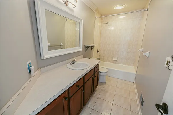 $727,000 | 22 Royale Drive, Perinton, NY 14450