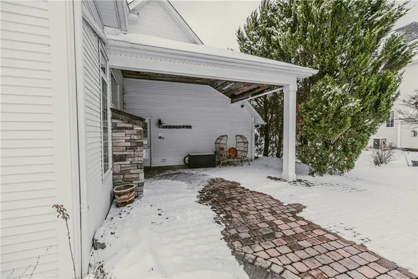 $727,000 | 22 Royale Drive, Perinton, NY 14450