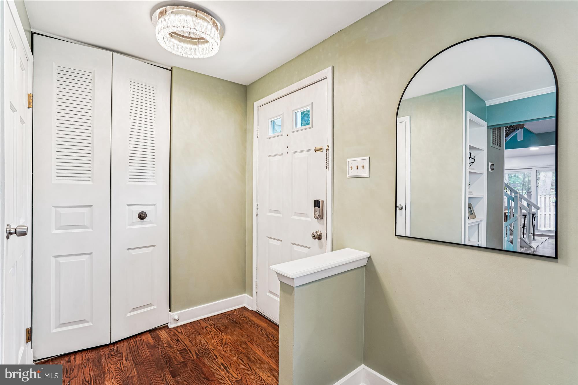 11708 Mossy Creek Lane Reston, VA 20191 - Photo 2 of 50 Welcoming Entry